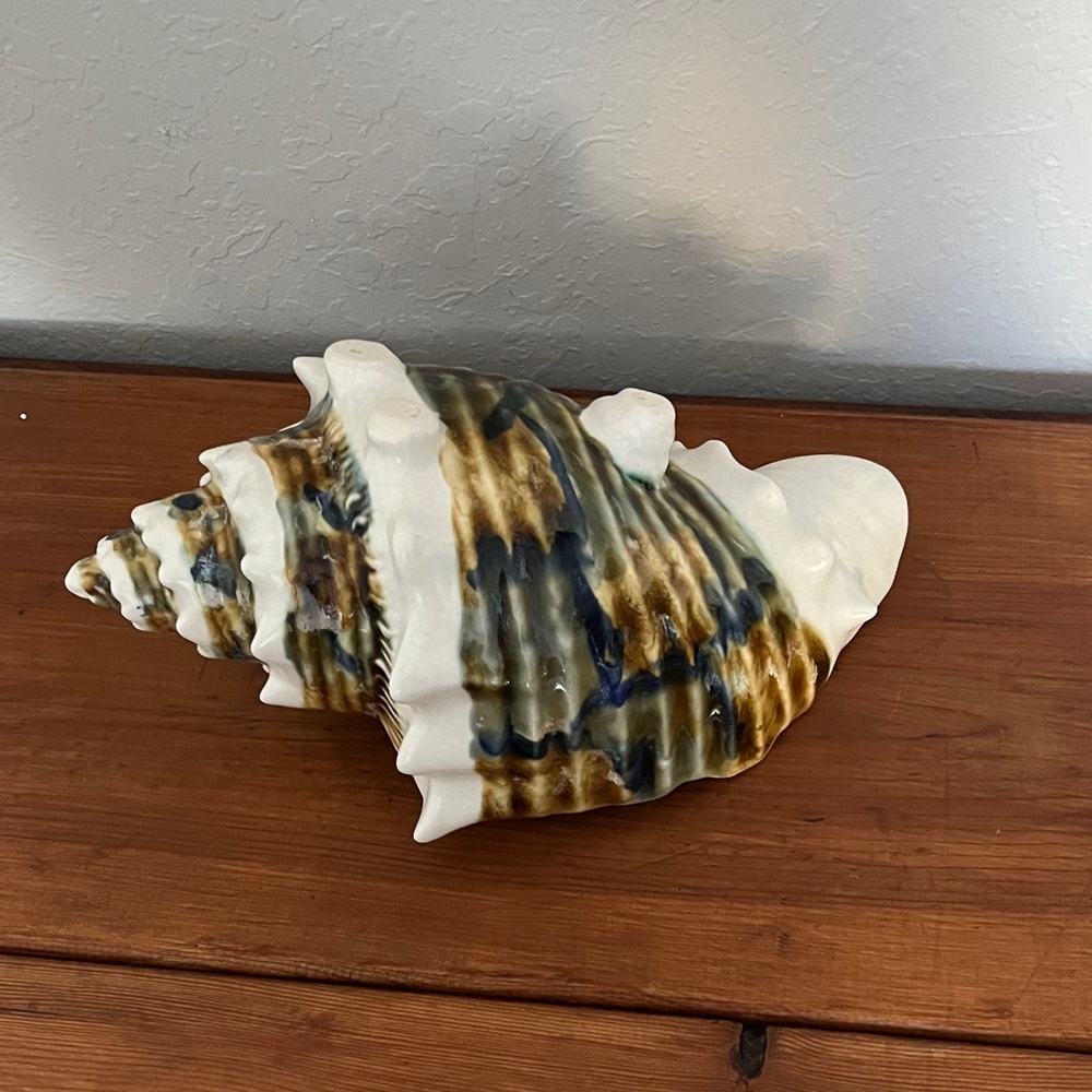 Ceramic Vintage Glazed Porcelain Conch Shell Decor in Natural Hues 11 in